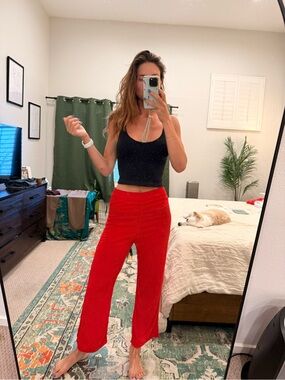 Flynne skye Red mid rise perfect pants